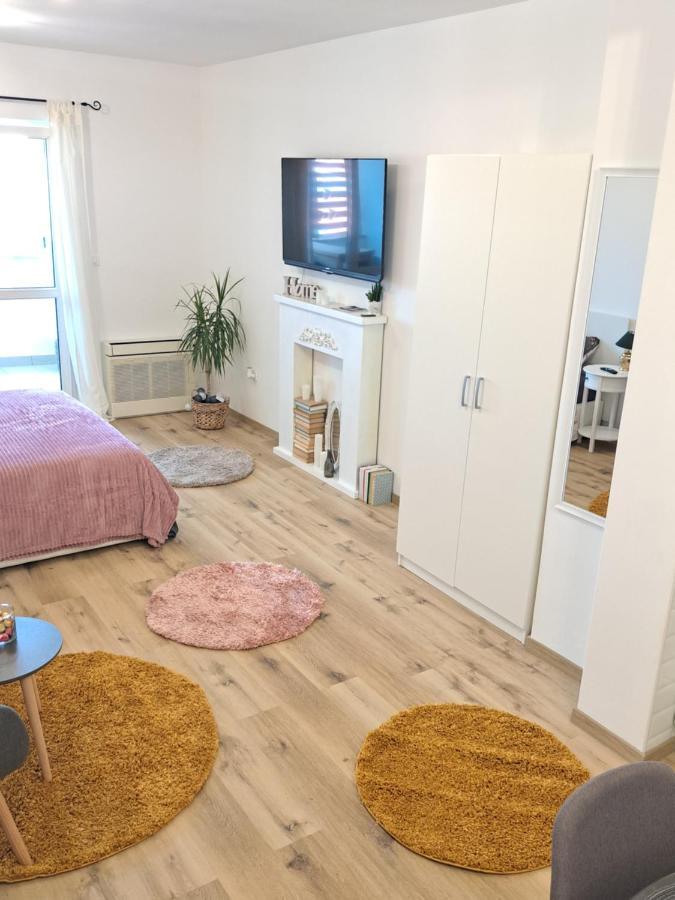 Apartman Karmen โวดีเซ ภายนอก รูปภาพ