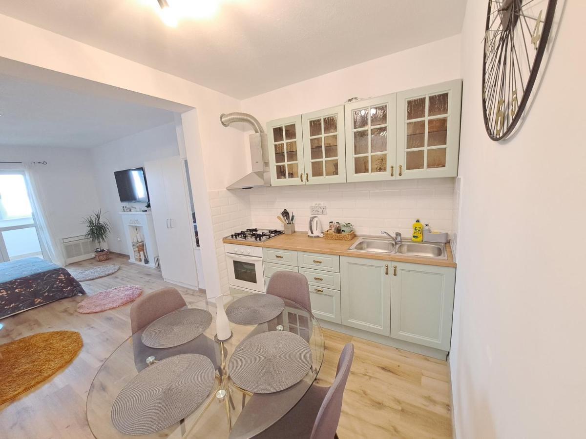 Apartman Karmen โวดีเซ ภายนอก รูปภาพ