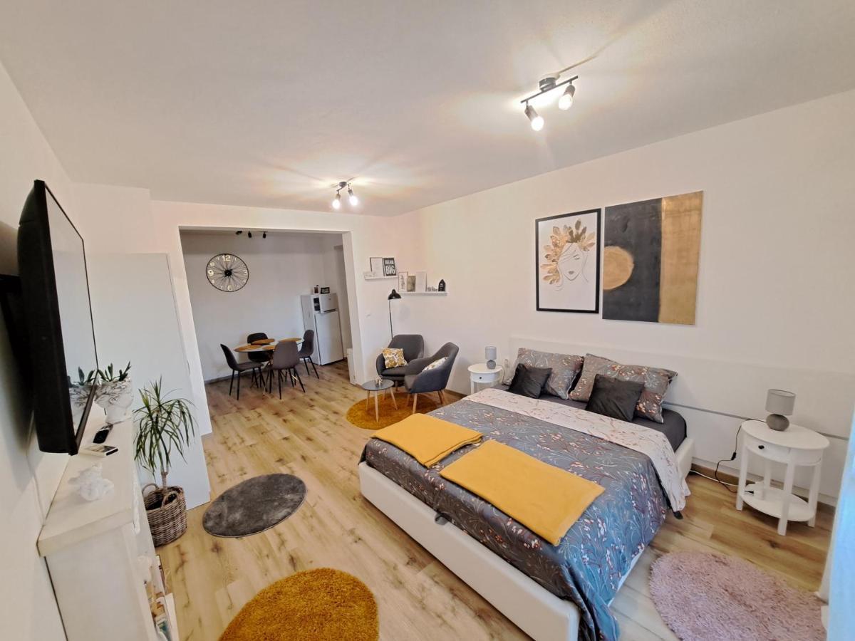 Apartman Karmen โวดีเซ ภายนอก รูปภาพ