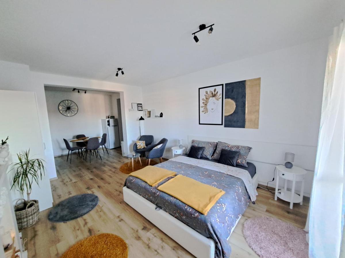 Apartman Karmen โวดีเซ ภายนอก รูปภาพ